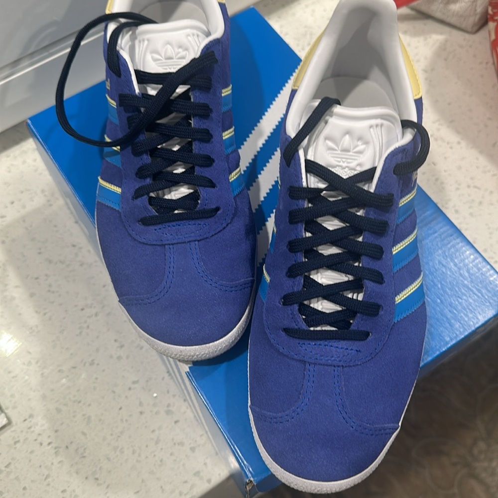 Adidas Gazelle Royal Blue and Yellow Sneakers - Picture 2 of 9
